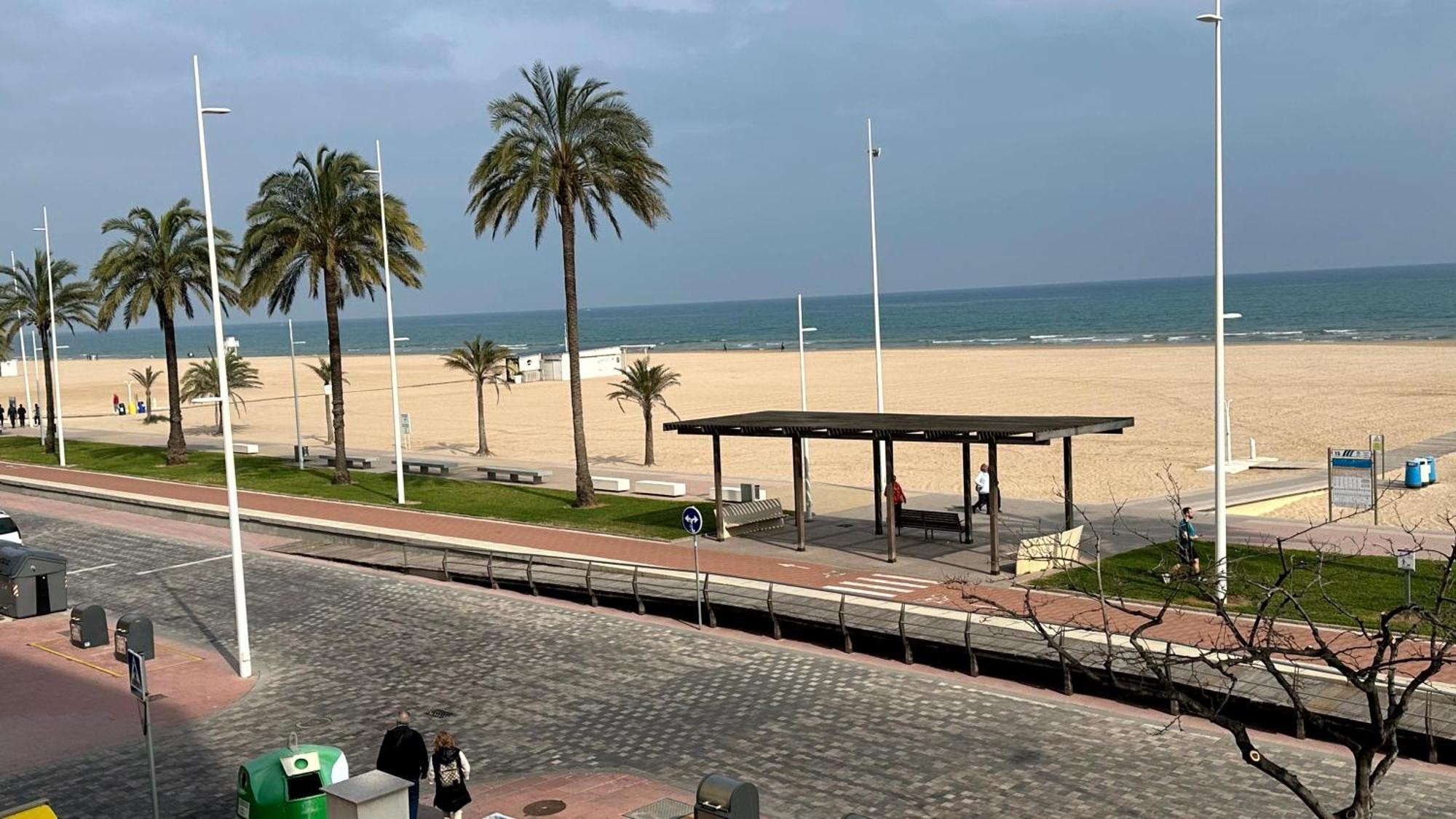 Capri Gandia Primera Linea - Alquiler Solo Familias Playa de Gandia 外观 照片